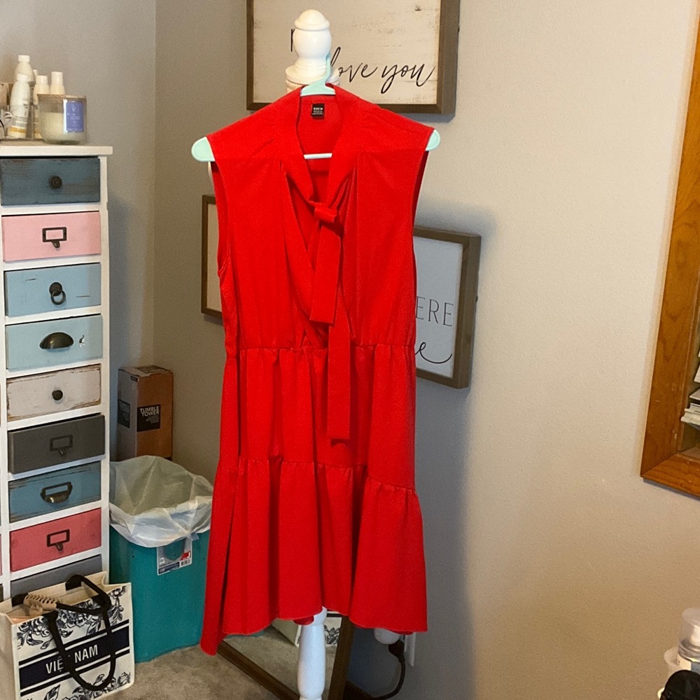 Elegant Red Sleeveless Dress